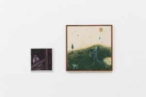 Eiko Gröschl, Traum 14.-15.5.16 (Drinnen), 2016; Eiko Gröschl, O.T. (2) (Katze, Flaschen), 2019