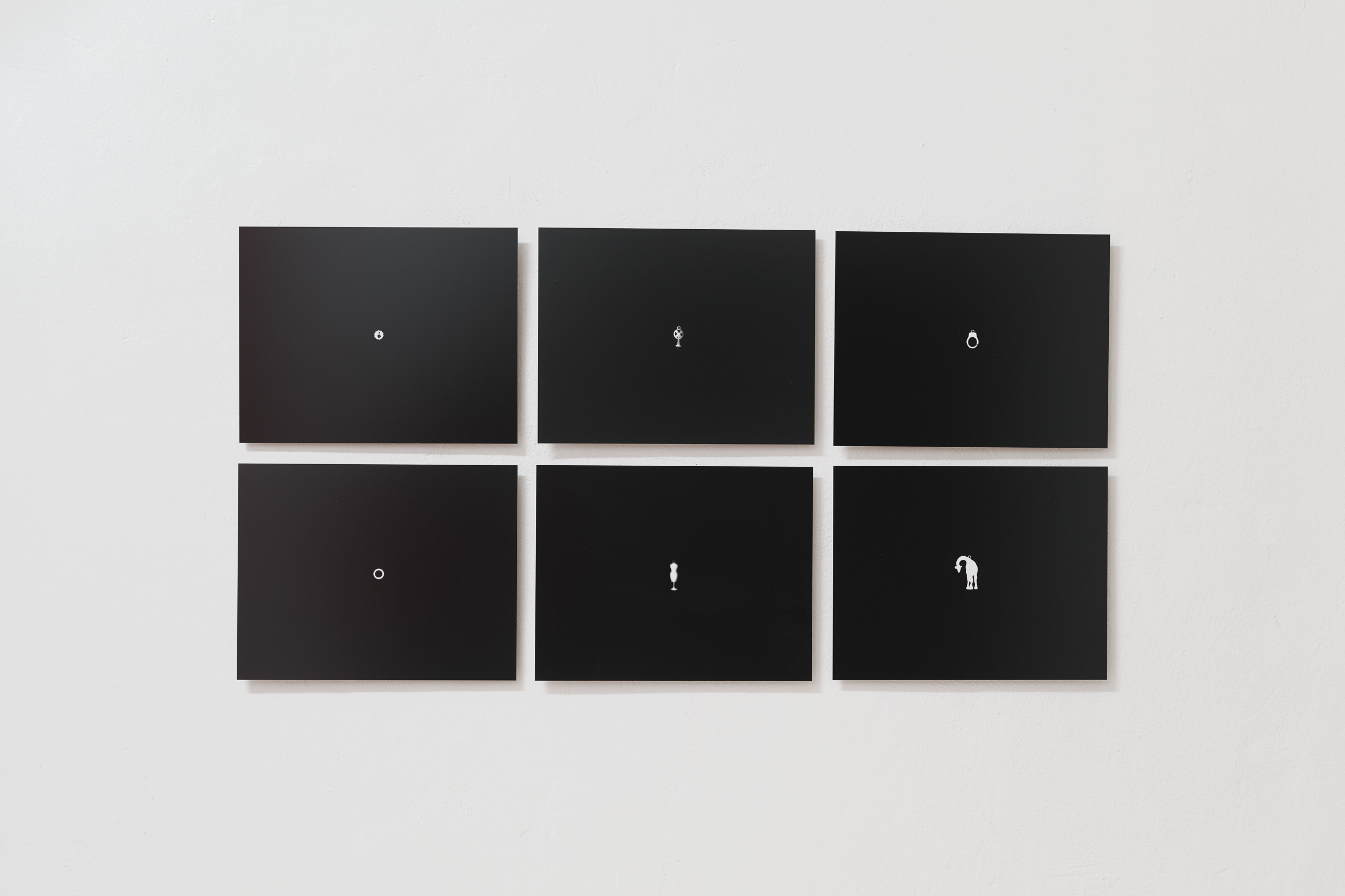 cog, fan, cuff, ring, model, giraffe, 2018, 6 b/w prints, mounted on aluminum, 26.5x34.2cm each cog, fan, cuff, ring, model, giraffe, 2018, 6 b/w prints, mounted on aluminum, 26.5x34.2cm each