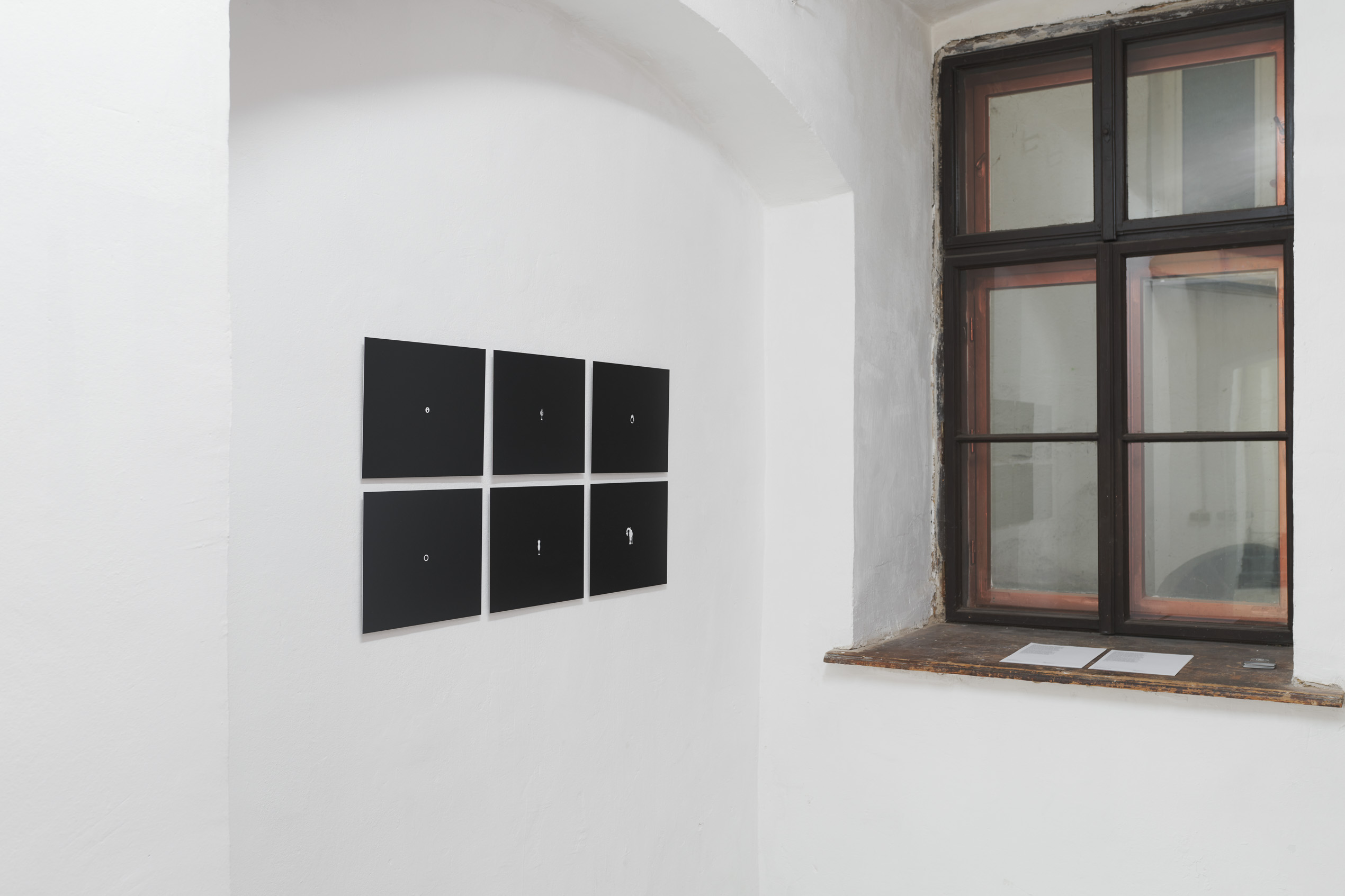 cog, fan, cuff, ring, model, giraffe, 2018, 6 b/w prints, mounted on aluminum, 26.5x34.2cm each cog, fan, cuff, ring, model, giraffe, 2018, 6 b/w prints, mounted on aluminum, 26.5x34.2cm each