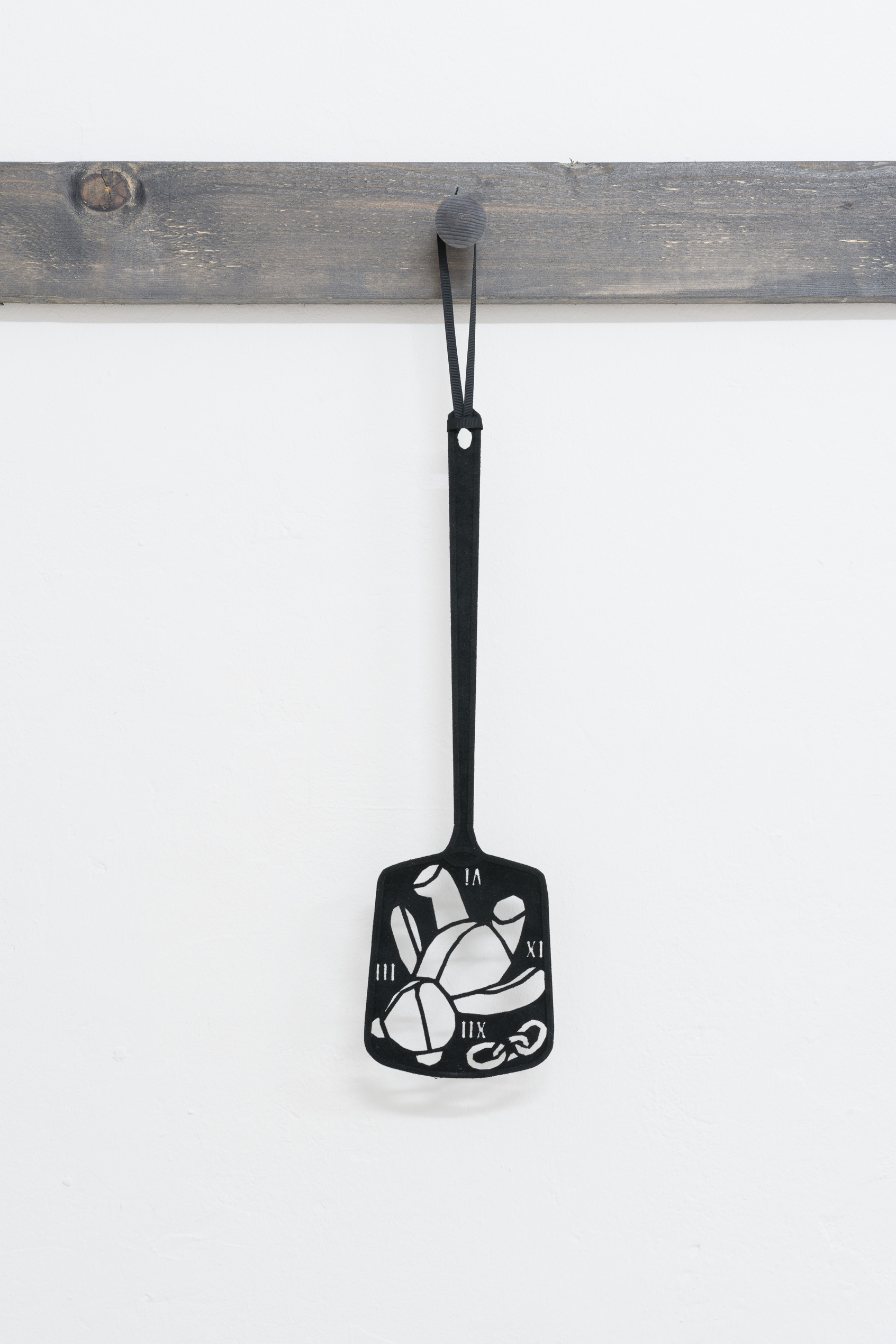 Sydney Shen, My Corpse Burns, And The Fire is Sweet, 2017, 3d-printed plastic flyswatter Sydney Shen, My Corpse Burns, And The Fire is Sweet, 2017, 3d-printed plastic flyswatter