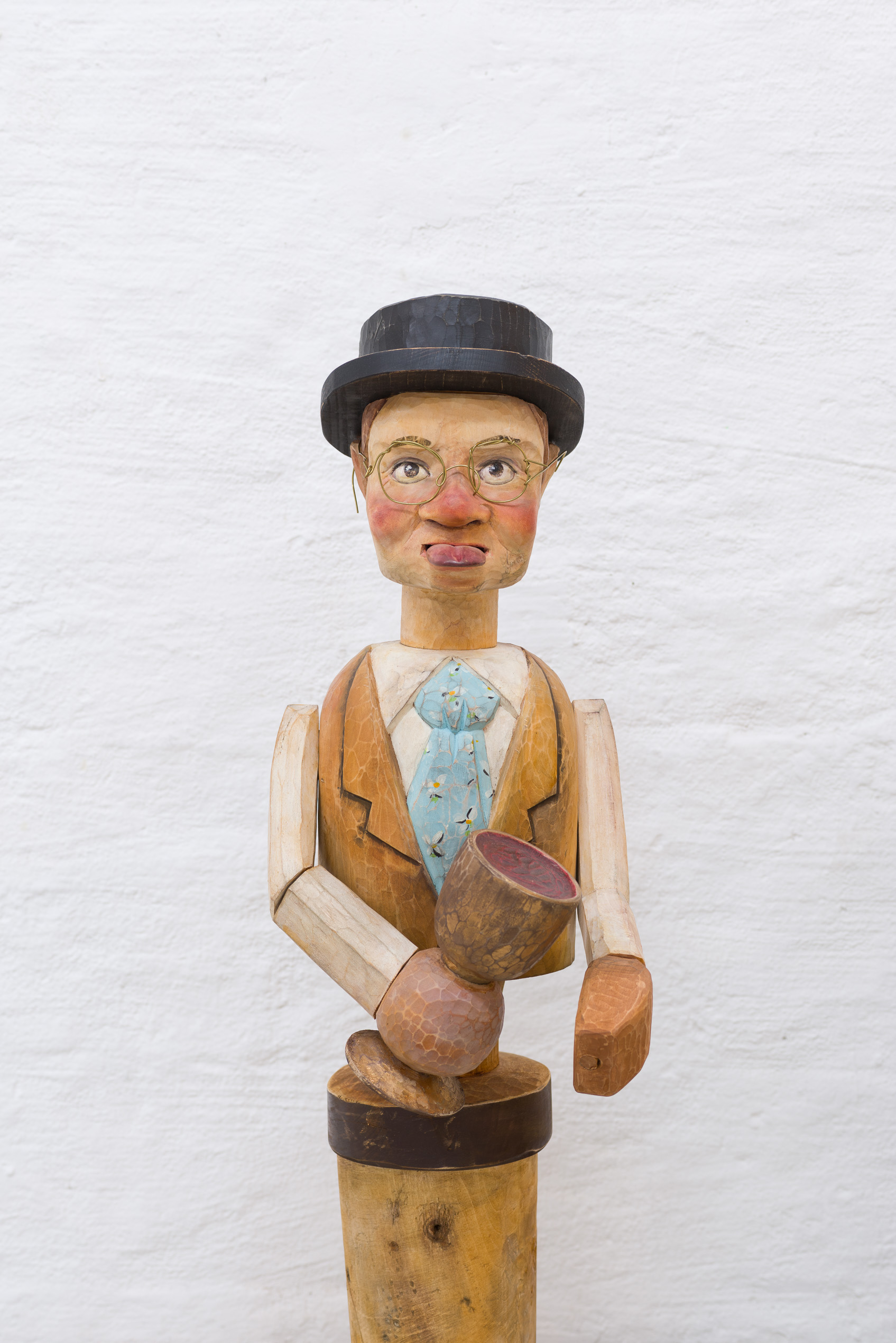 Oscar Enberg, imperial bric-a-brac (Rushton mimic and Anri mimic), 2018, Acrylic and enamel on cast epoxy resin, assorted fabrics, sheep wool and horsehair filling, vinyl, felt and cowry shell waistcoat, ribbon, safety pin, painted and stained carved linden, brass, steel Oscar Enberg, imperial bric-a-brac (Rushton mimic and Anri mimic), 2018, Acrylic and enamel on cast epoxy resin, assorted fabrics, sheep wool and horsehair filling, vinyl, felt and cowry shell waistcoat, ribbon, safety pin, painted and stained carved linden, brass, steel