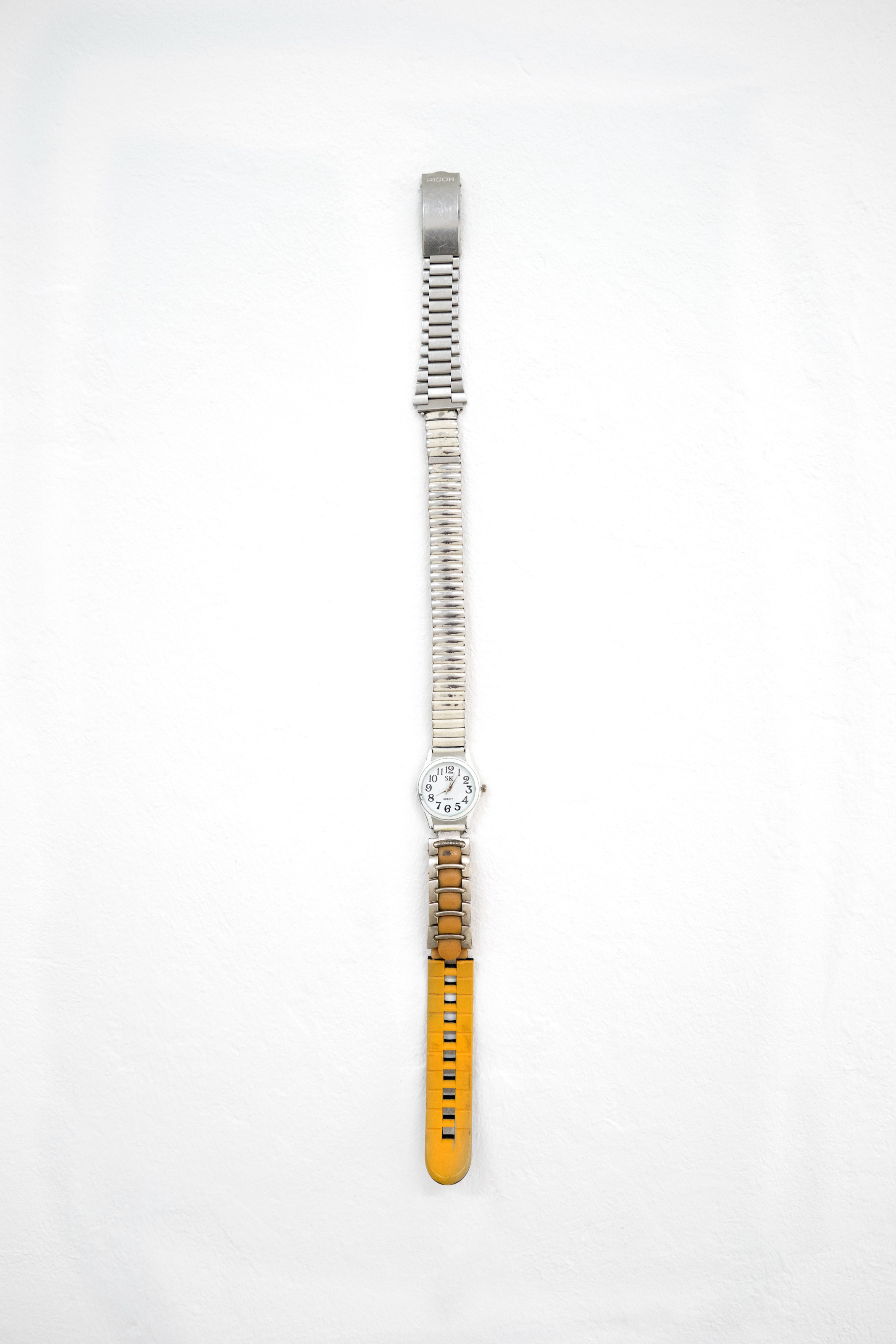 Lucia Elena Průša, Sexy Time, 2018, glass, metals, plastic, 3 x 43,5 x 1 cm Lucia Elena Průša, Sexy Time, 2018, glass, metals, plastic, 3 x 43,5 x 1 cm