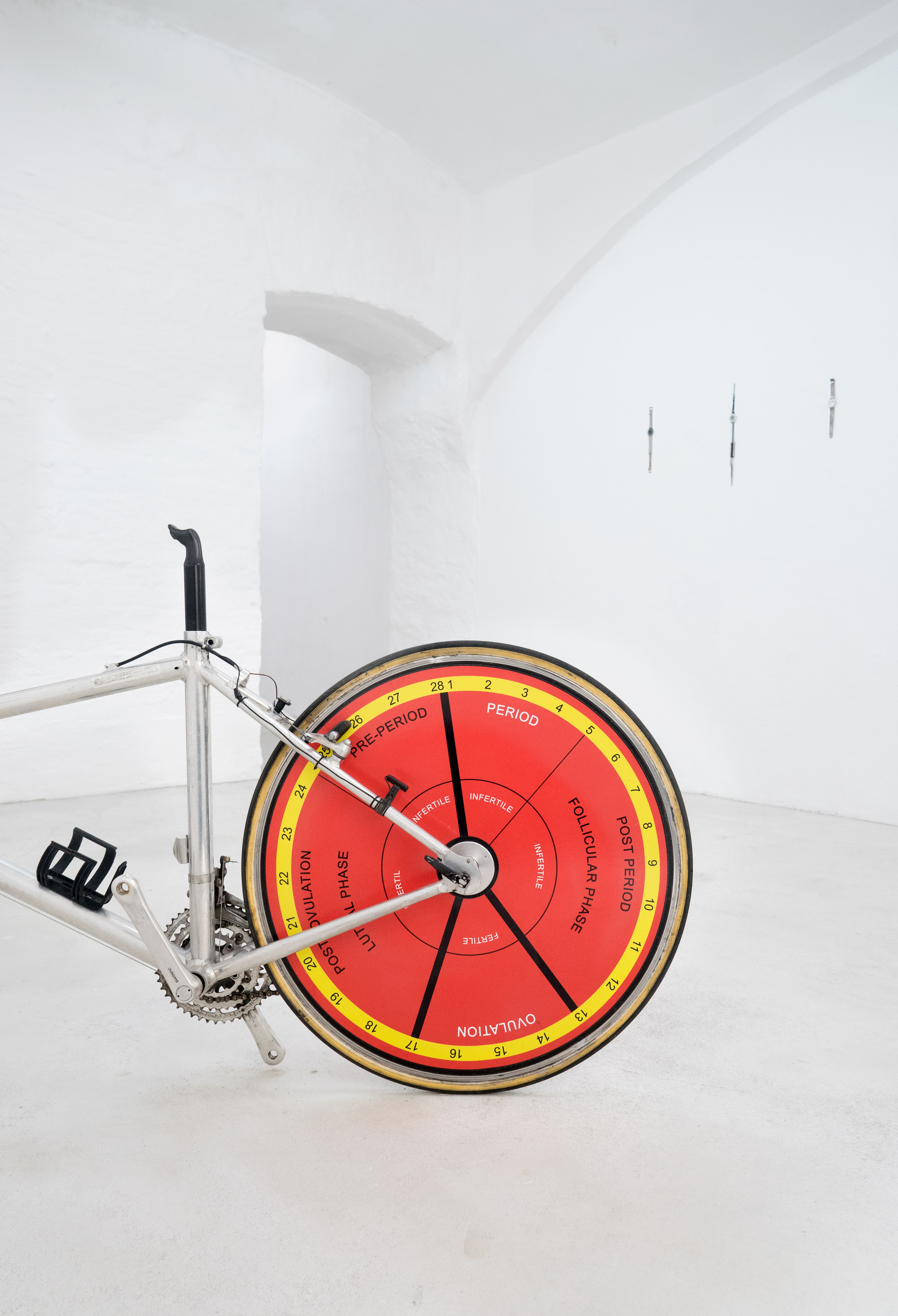 Lucia Elena Průša, Cycle, 2018, Aluminium, steel, rubber, plastic, UV-print, 14 x 85 x 60 cm Lucia Elena Průša, Cycle, 2018, Aluminium, steel, rubber, plastic, UV-print, 14 x 85 x 60 cm