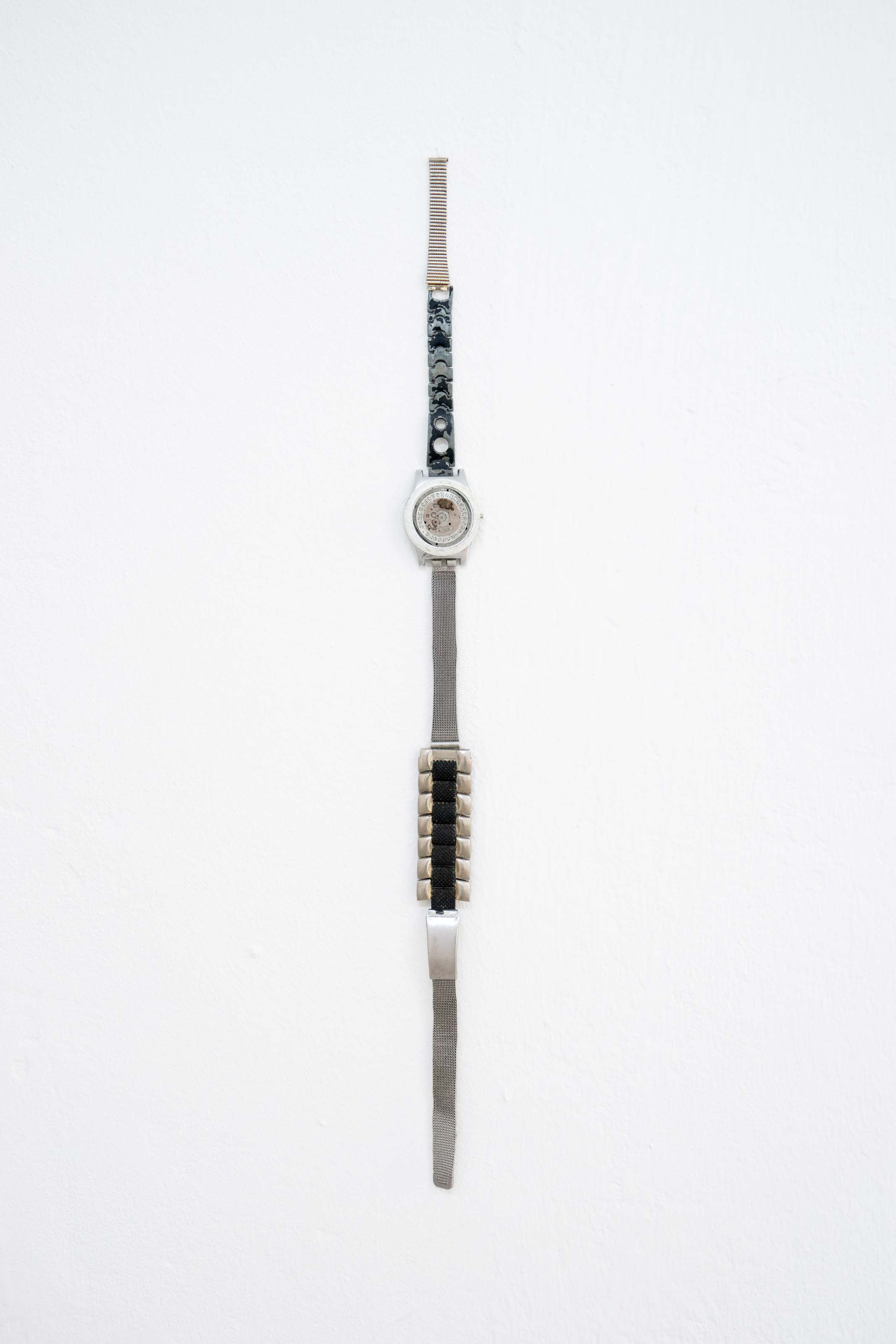 Lucia Elena Průša, Crazy Clown Time, 2018, metals, plastic, 3,5 x 41 x 1 cm Lucia Elena Průša, Crazy Clown Time, 2018, metals, plastic, 3,5 x 41 x 1 cm