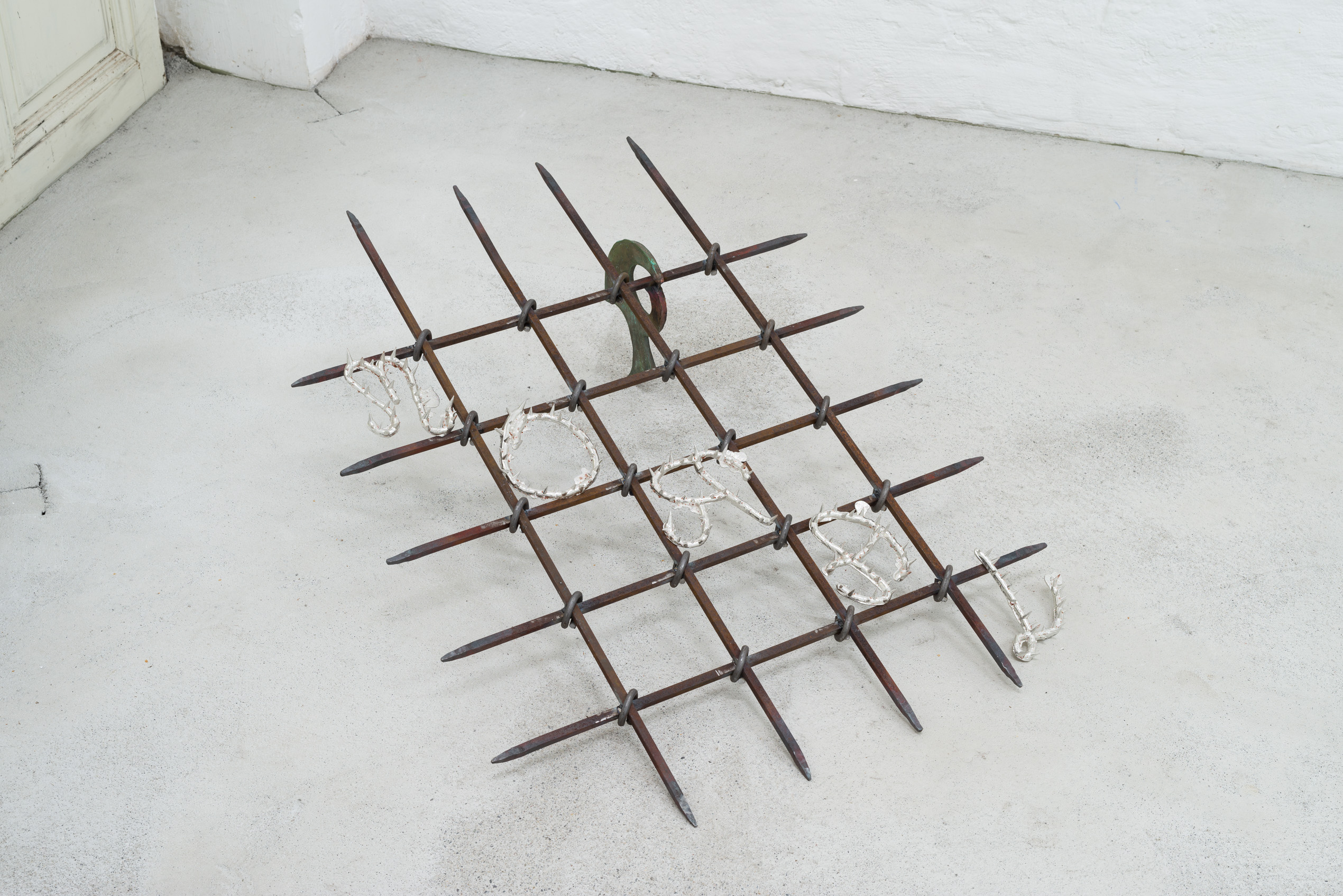 Emelie Sandström, Moral, 2018, Bronze, iron, pewter Emelie Sandström, Moral, 2018, Bronze, iron, pewter
